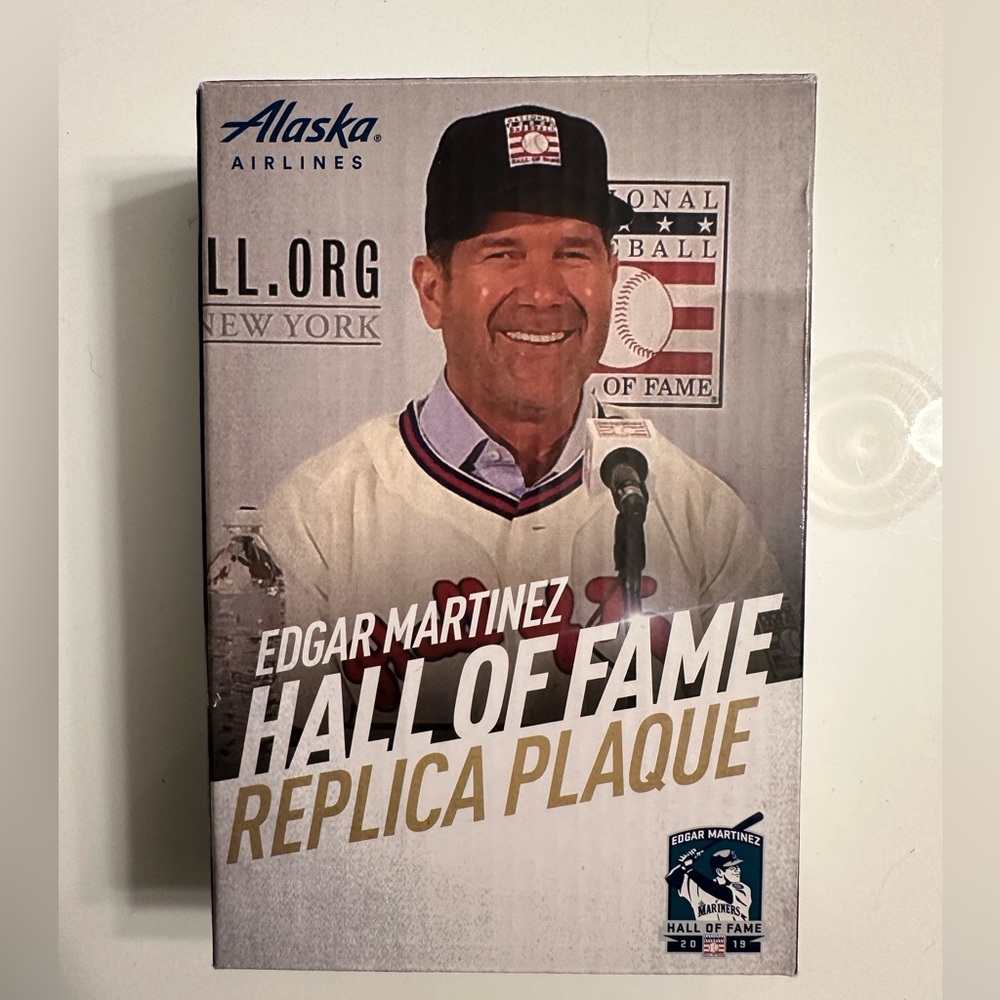 NEW - Edgar Martinez Seattle Mariners Hall of Fame replica